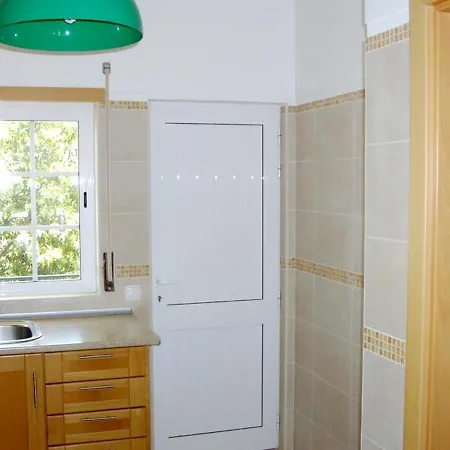 Charming With Shared Pool Albufeira