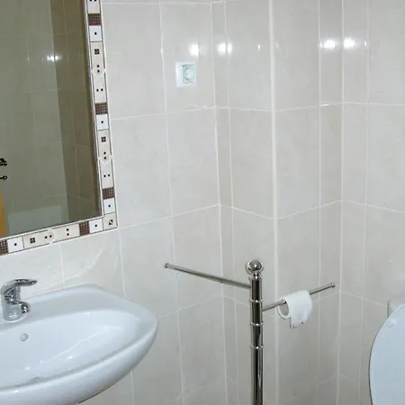 Charming In With Shared Pool *
