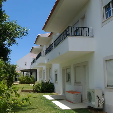 Charming In With Shared Pool Apartmán