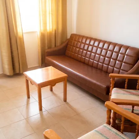 Appartement Charming In With Shared Pool *