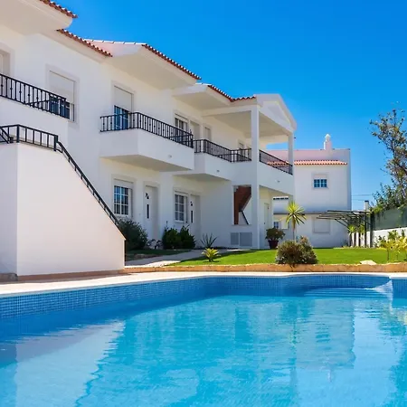 Charming In With Shared Pool Appartement Albufeira