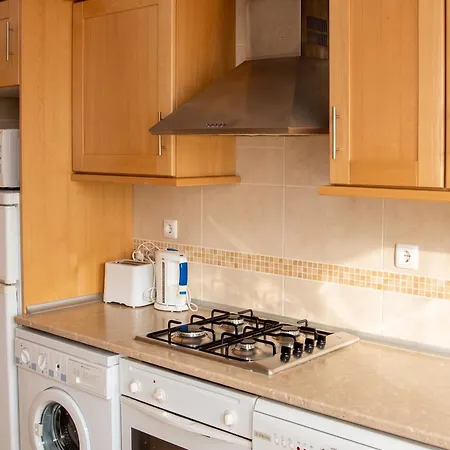 Charming In With Shared Pool Appartement