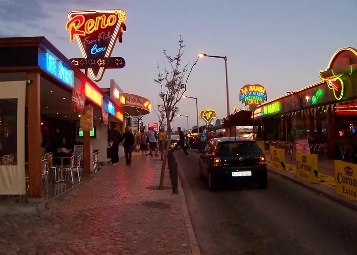 Charming In With Shared Pool * Albufeira