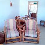 Апартаменты Charming In With Shared Pool
