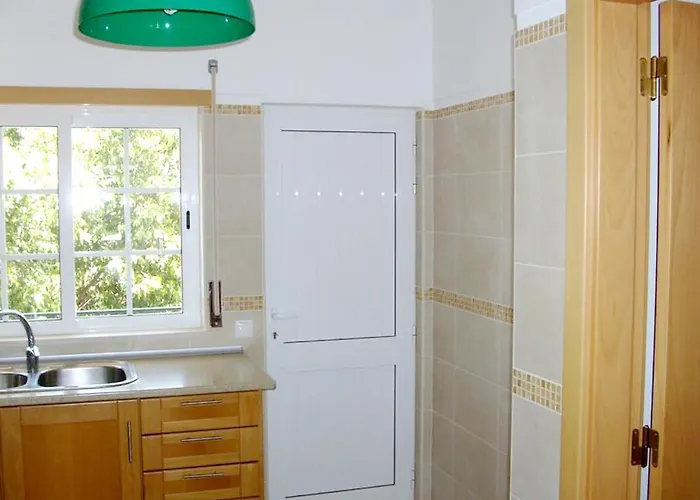 Charming In With Shared Pool Albufeira